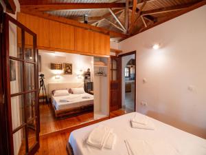 Кровать или кровати в номере Megris Country Houses