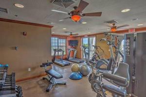 Fitness centrum a/nebo fitness zařízení v ubytování Grand Marina Suite -Waterfront Condo