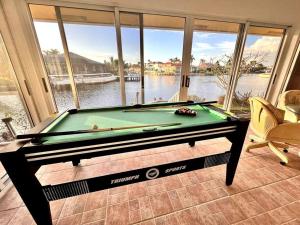 Piljardilaud majutusasutuses Waterfront Home With Heated Pool/Jacuzzi and only 1mile to beach