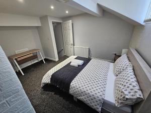 Katil atau katil-katil dalam bilik di 4 mins walk to Haughton Dale nature reserve