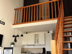 Kuchyňa alebo kuchynka v ubytovaní Studio mezzanine proche mer avec balcon - FR-1-197-558