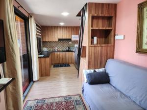 Kuchyň nebo kuchyňský kout v ubytování Homestay Umbai Kelana