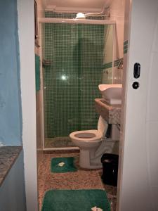 Ванная комната в Morada do Sol de Iguaba AP 2 qts