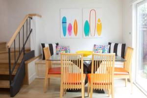 Φωτογραφία από το άλμπουμ του Geometric Loft: renovated, hip, pets, pool/spa σε Solana Beach