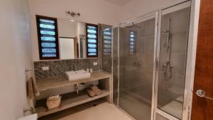 Koupelna v ubytování Longview - stunning views, sleeps 8