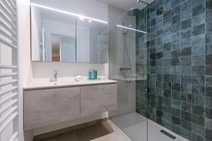 Gallery image of Huswell - Nice apartment with pool, parking & private spa in Nieuwpoort +13 photos