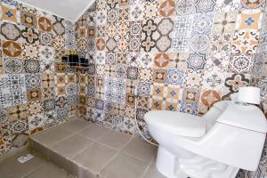 Koupelna v ubytování Kana Guest House Mitra RedDoorz