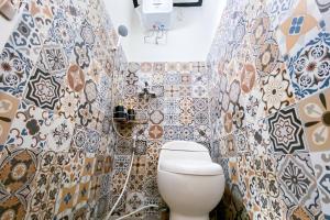 Koupelna v ubytování Kana Guest House Mitra RedDoorz