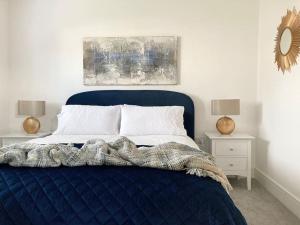 Postel nebo postele na pokoji v ubytování Estuary View - Newly Built 3-Bed House