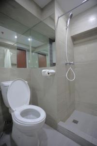 Koupelna v ubytování Gilmore Tower Suites By SMS Hospitality