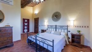 Postel nebo postele na pokoji v ubytování VILLA STRONCOLI 14, Emma Villas + 32 fotografií