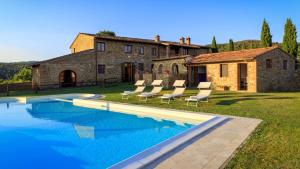 Bazén v ubytování VILLA STRONCOLI 14, Emma Villas nebo v jeho okolí