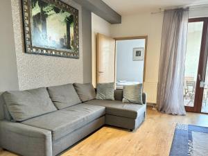 Premium Apartment by Hi5- CP with free parking 1061 Budapest, 3 Paulay Ede utca kép - 2