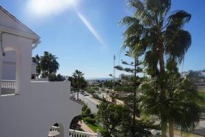 Fotografia z galérie ubytovania Apartamento con piscina en Las Rosas de Capistrano v destinácii Nerja