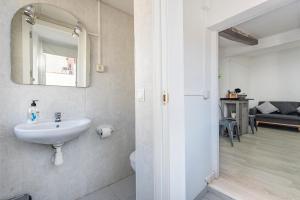 Kúpeľňa v ubytovaní Bettatur Apartaments Rera Sant Domenech