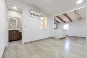 Kuchyňa alebo kuchynka v ubytovaní Bettatur Apartaments Rera Sant Domenech