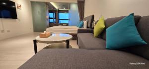 楓葉閣溫泉會館Hot Spring Hotel TV 또는 엔터테인먼트 센터