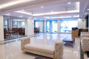 Posezení v ubytování HOTEL YASH PALACE Near IGI Airport