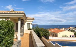 Villa con vistas al océano en Casa Sarnella, en Port de la Selva