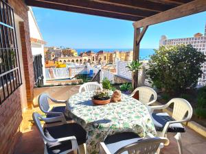 Balkón nebo terasa v ubytování Evans Realty AL Villa & Piscina & Garaje & Playa