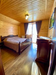 Posteľ alebo postele v izbe v ubytovaní Goretsʹ family home