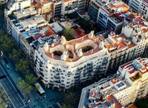 an overhead view of an apartment building with a roof at Barco Barcelona in Barcelona