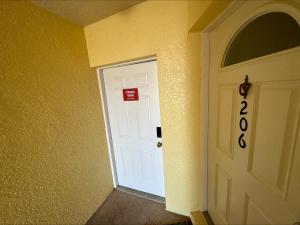 Φωτογραφία από το άλμπουμ του St Pete Beachside Condo 3 σε St Pete Beach