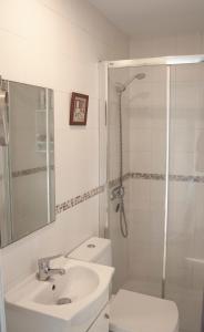 Ванна кімната в Casa en Villa Termal Las Caldas
