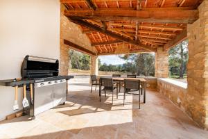 Et tv og/eller underholdning på La Maison de Jean - Charmante maison avec stock tank