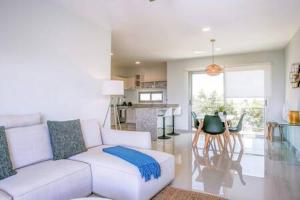 Zona d'estar a New Apt in Residential Area with Amenities & 24hr Security