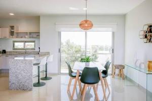 Cuina o zona de cuina de New Apt in Residential Area with Amenities & 24hr Security
