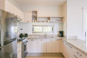 Cuina o zona de cuina de New Apt in Residential Area with Amenities & 24hr Security