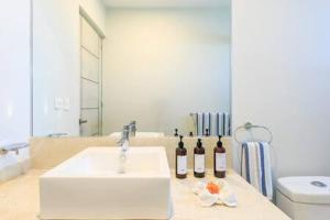 Bany a New Apt in Residential Area with Amenities & 24hr Security