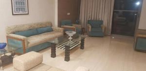 Et sittehjørne på 2 Floors 8 bedroom in Panchkula by Especial Rentals