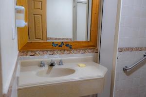 Ένα μπάνιο στο Hotel Barranqueros Soledén