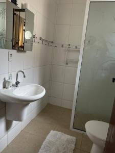 Foto de la galeria de Quarto com / Bosque / Estoril / SJC a São José dos Campos