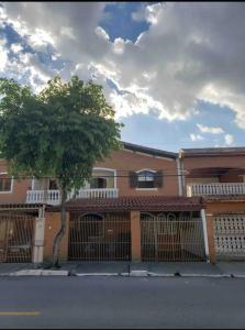 Foto de la galeria de Quarto com / Bosque / Estoril / SJC a São José dos Campos