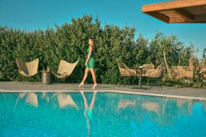 A piscina localizada em Malena Hotel & Suites - Adults Only by Omilos Hotels ou nos arredores