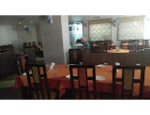 Restoran või mõni muu söögikoht majutusasutuses Hotel Kimaya, Kurukshetra