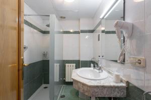 Łazienka w obiekcie Hotel Alda Ciudad de Toro