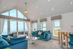 O zonă de relaxare la Signal House - A Stunning Beach House - 2020 Build