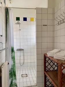 Koupelna v ubytování HEMMET Simrishamns vandrarhem och B&B + 37 fotografií