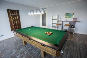 Τραπέζι μπιλιάρδου στο Sunrise - The Twin Villa