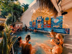Bazén v ubytování Viajero Cartagena - Centro Hostel nebo v jeho okolí