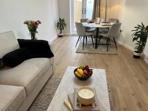 אזור ישיבה ב-Luxury, 3 Bed, 2 Bathroom, Free Private Parking