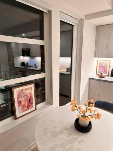 Studio: West Hollywood - World Class Amenities
