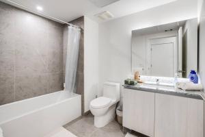 Studio: West Hollywood - World Class Amenities