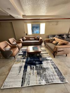 Posezení v ubytování King Palace Master Rooms + 22 fotografií