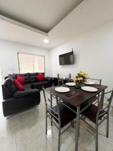 Μια τηλεόραση ή/και κέντρο ψυχαγωγίας στο BH Di Apartment