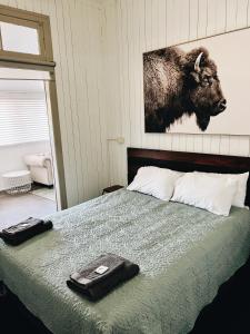 Ein Bett oder Betten in einem Zimmer der Unterkunft The Stanley Hotel Kilcoy